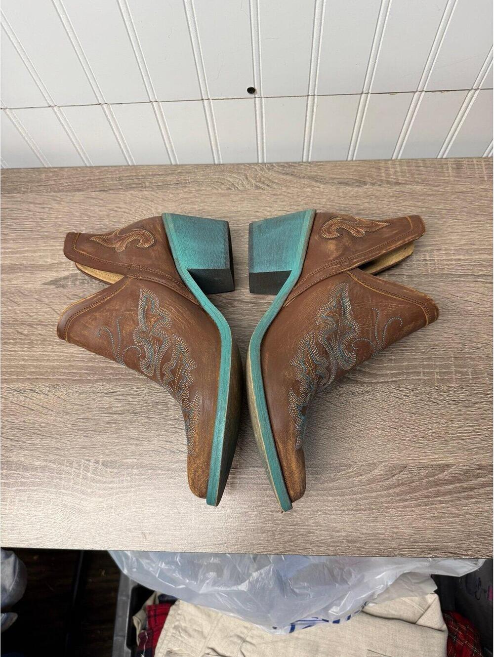Circle G Women's 8 Ankle Boots Turquoise & Cognac Western Wear Cowgirl Rodeo - Picture 3 of 7